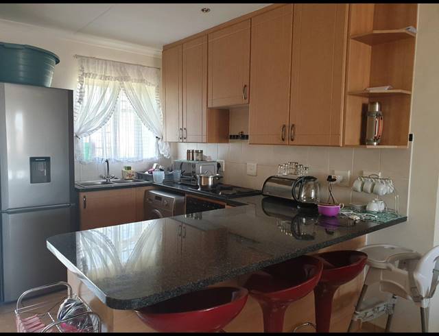 2 BEDROOM APARTMENT SOLD IN THERESAPARK
